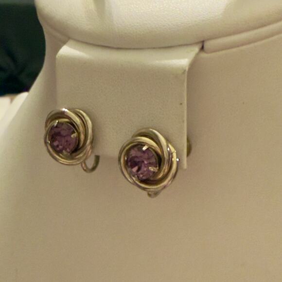 Vintage Coro Gold Tone Purple Stone Earrings - Picture 6 of 7